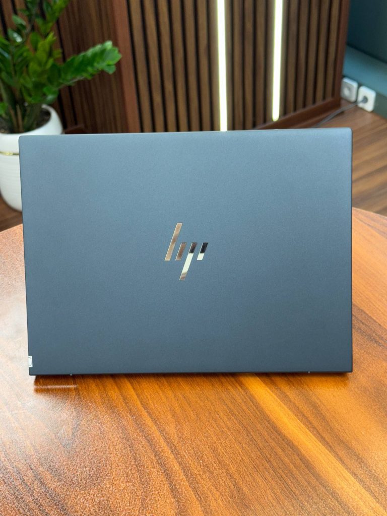 لپ تاپ سبک وزن hp deragonfly