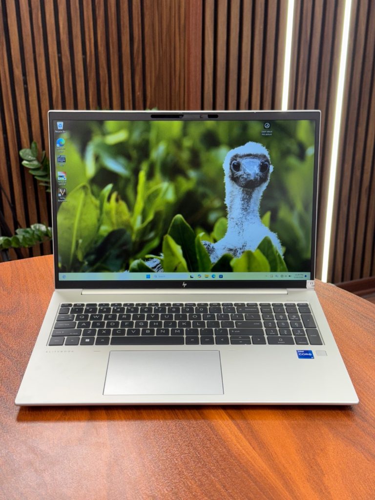 HP ELITEBOOK 860 G10