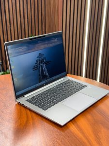 لپ تاپ 14 اینچی HP ZBOOK FIREFLY 14 G11 2 HP ZBOOK FIREFLY 14 G11