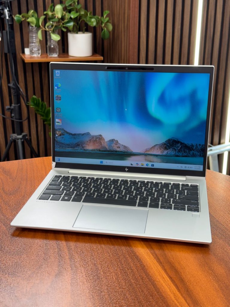 HP ELITEBOOK 830 G11