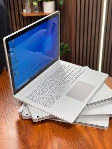 لپ تاپ 13 اینچی SURFACE BOOK 2 8 SURFACE BOOK 2