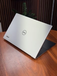 لپ تاپ DELL XPS 9710 3 DELL XPS 9710